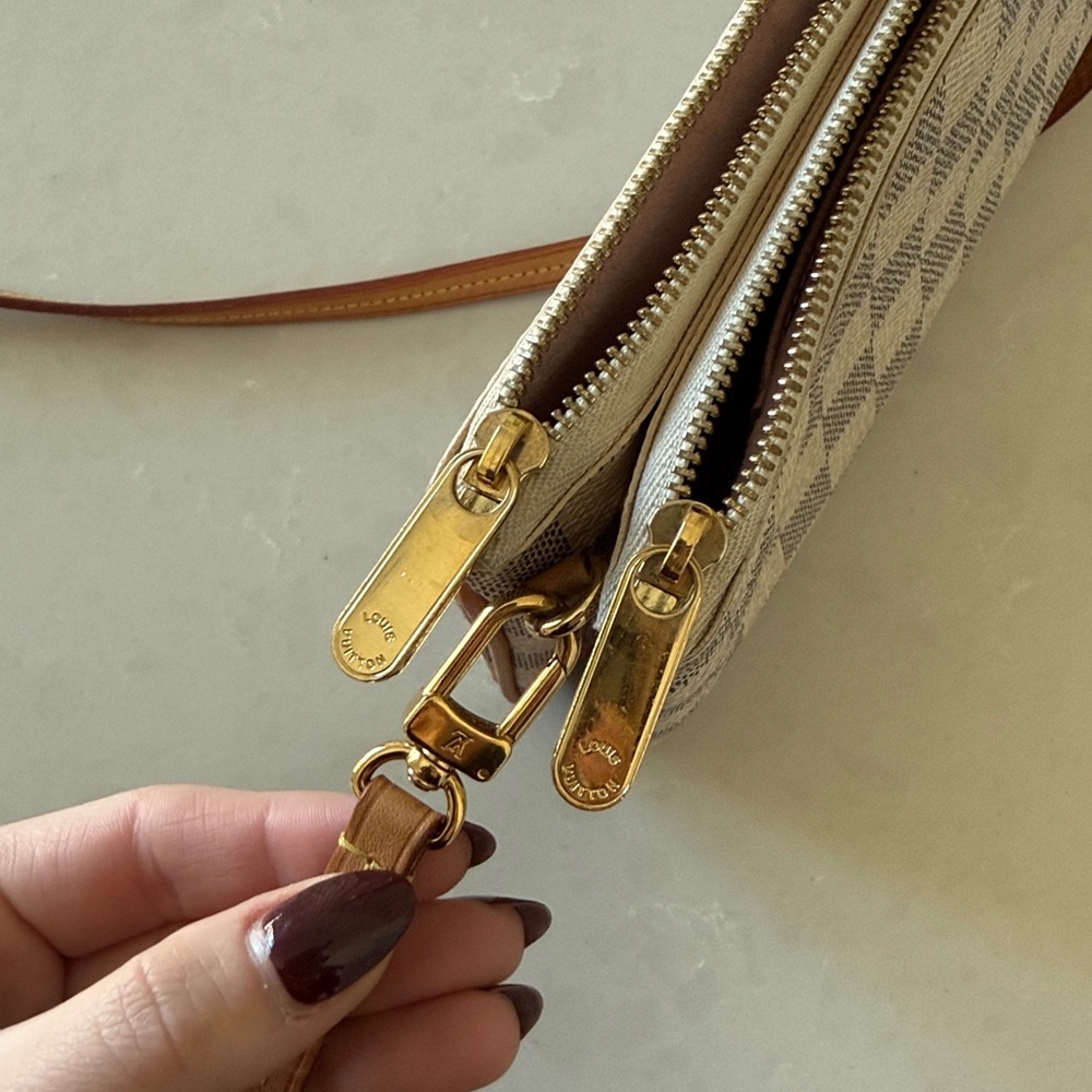 Authentic Louis Vuitton Damien Azur Double Zip Pochette - Picture 8 of 9